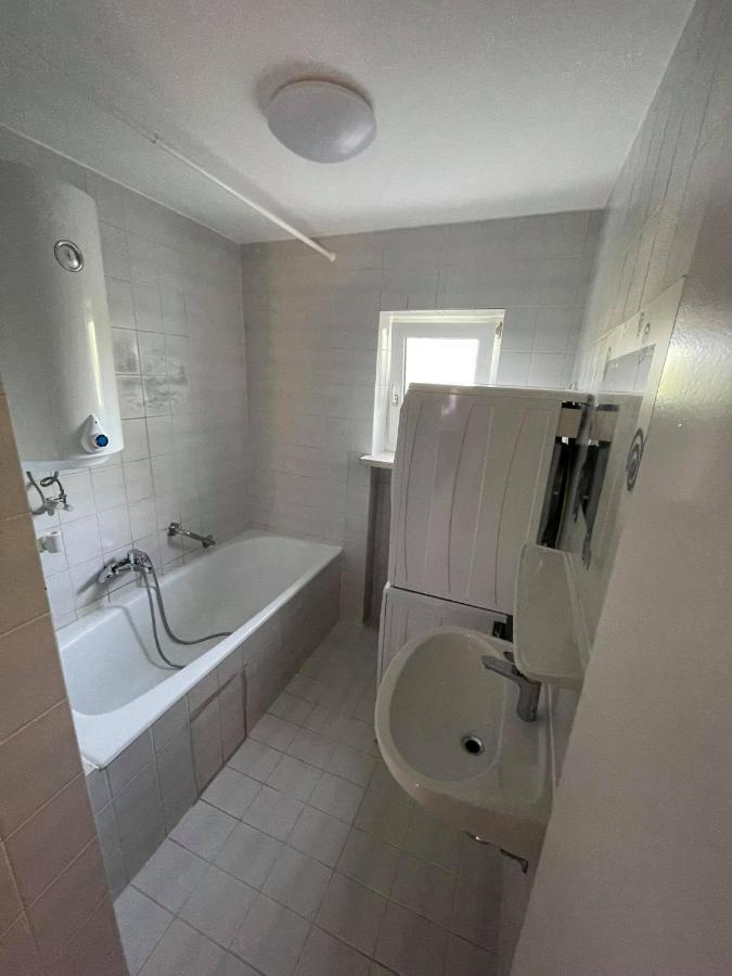 Zv-Scholtz Monteurswohnungen Burgkirchen an der Alz Exteriör bild